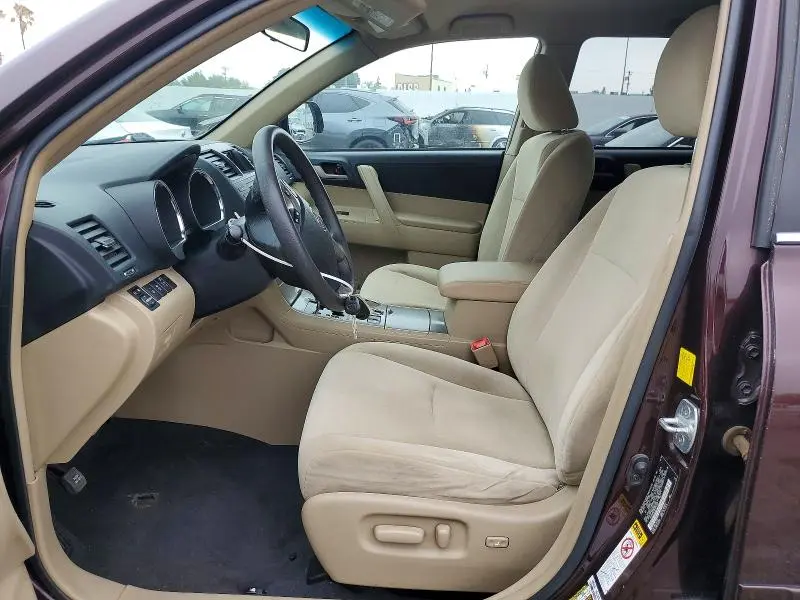 2011 TOYOTA HIGHLANDER BASE  