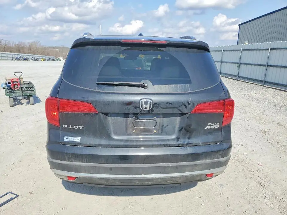 2017 HONDA PILOT ELITE  