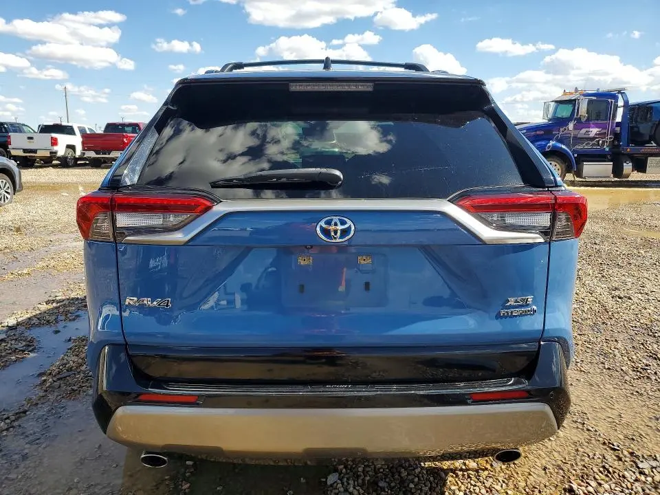 2023 TOYOTA RAV4 XSE  