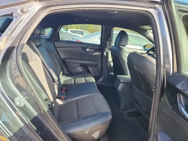 2023 KIA FORTE GT LINE  