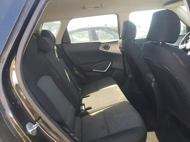 2020 KIA SOUL LX  