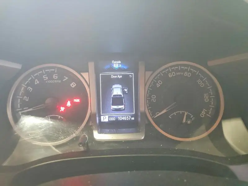 2020 TOYOTA TACOMA SR5 V6  