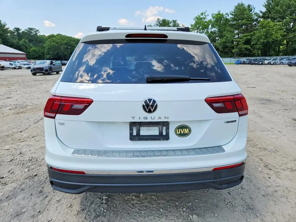 2022 VOLKSWAGEN TIGUAN SE  