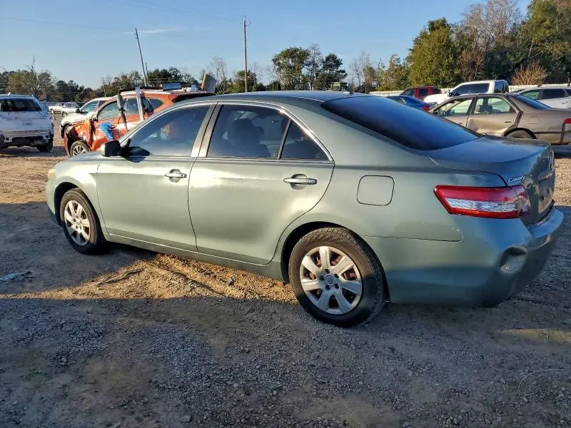 2010 TOYOTA CAMRY SE  