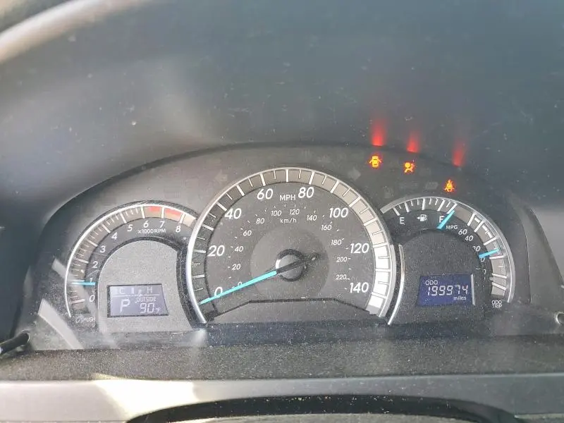 2013 TOYOTA CAMRY SE  