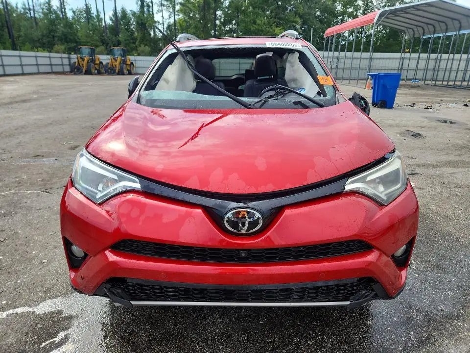 2017 TOYOTA RAV4 SE  