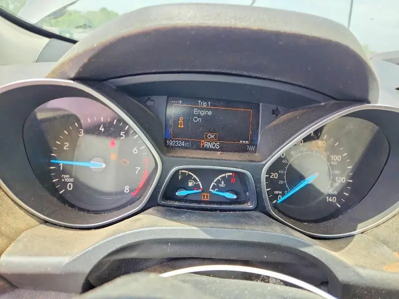 2017 FORD ESCAPE SE  
