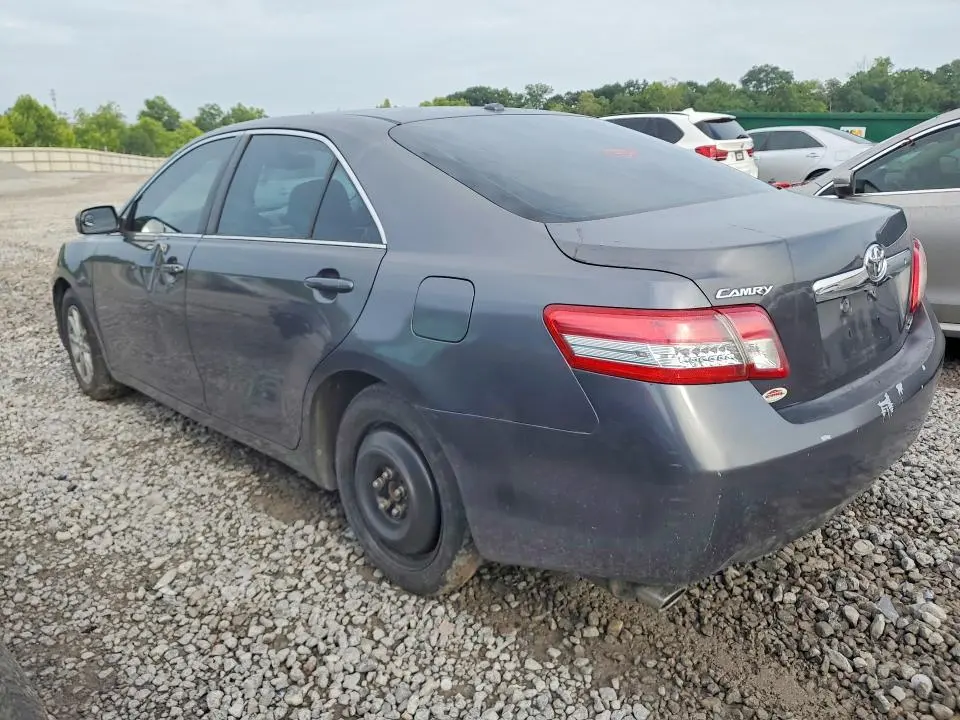 2010 TOYOTA CAMRY XLE V6  