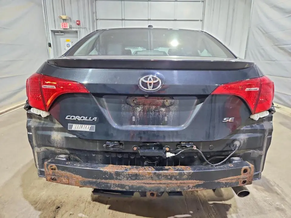 2017 TOYOTA COROLLA SE  