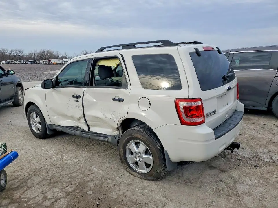 2010 FORD ESCAPE XLT  