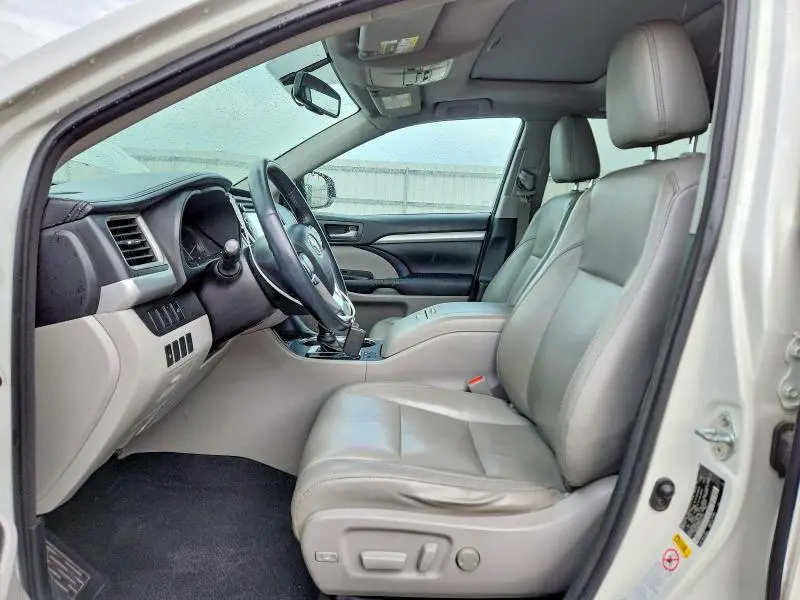 2016 TOYOTA HIGHLANDER XLE  