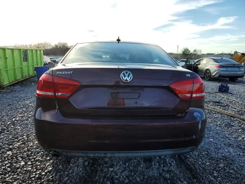 2013 VOLKSWAGEN PASSAT SE  