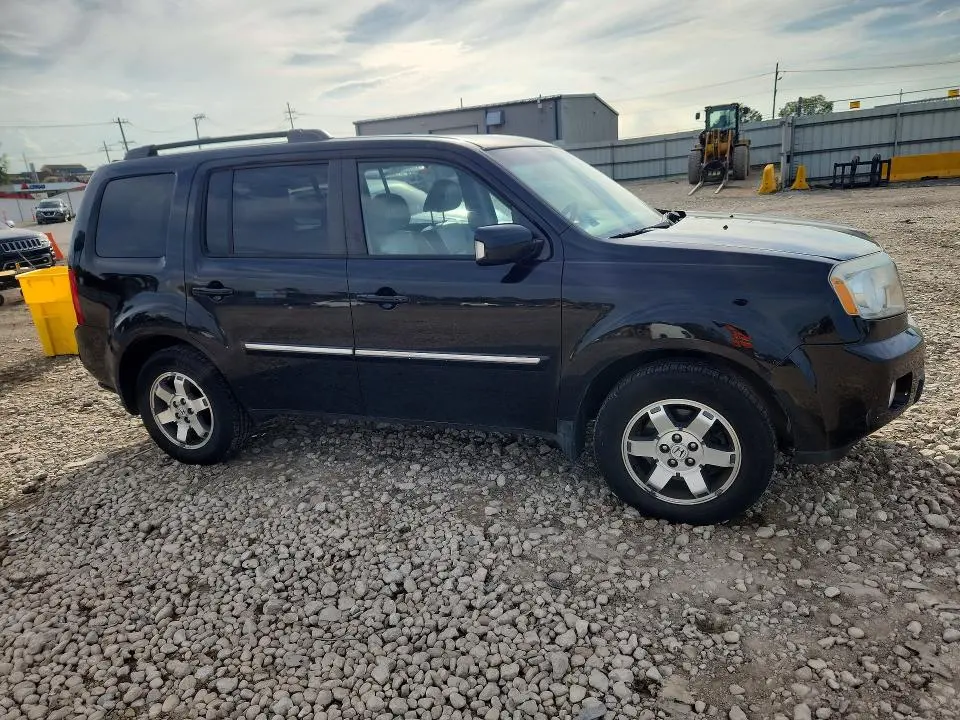 2011 HONDA PILOT TOURING  