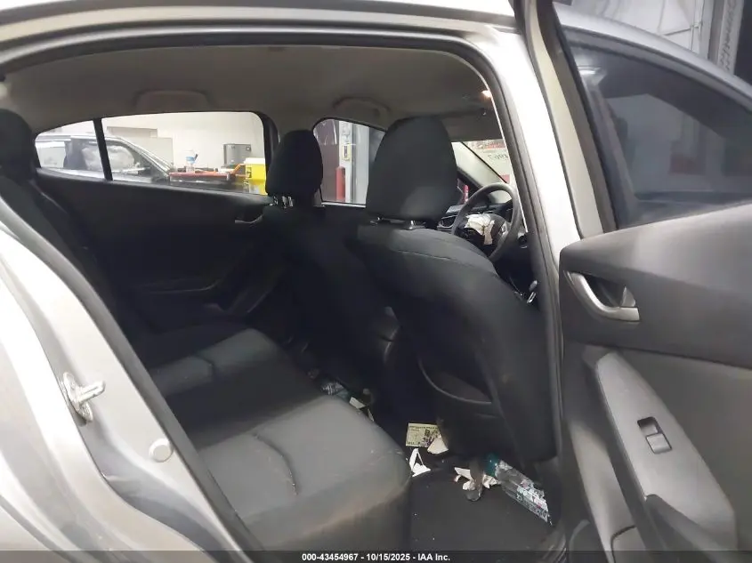 2015 MAZDA MAZDA3 I SPORT