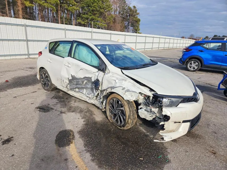 2018 TOYOTA COROLLA IM   