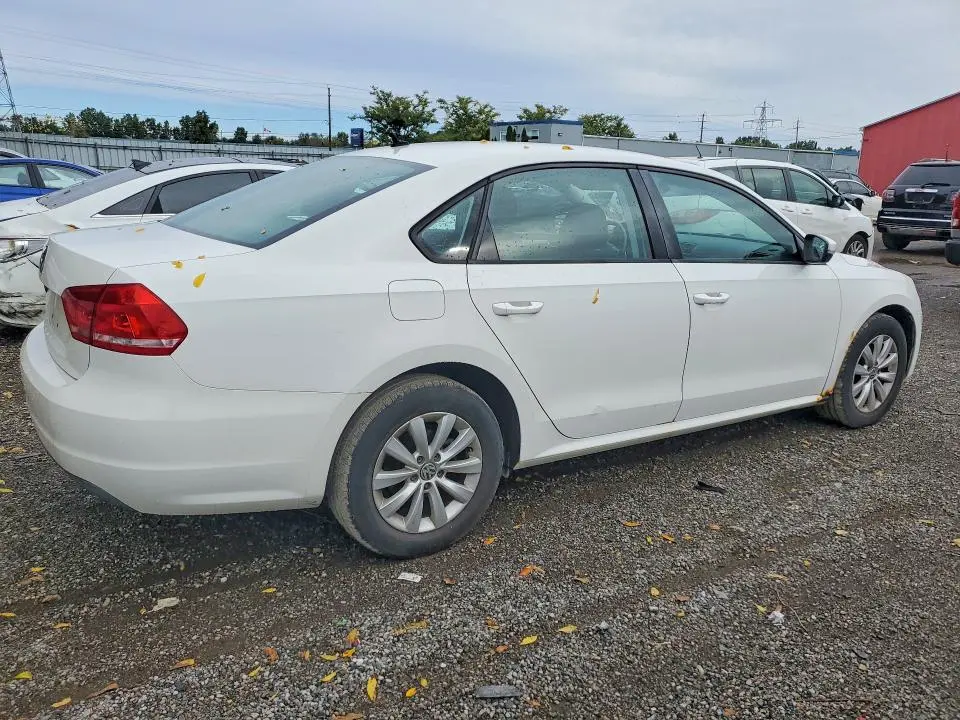 2013 VOLKSWAGEN PASSAT S  
