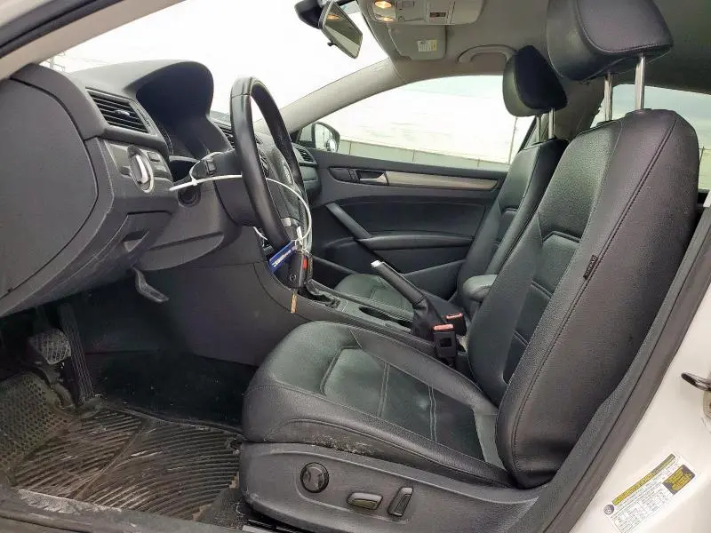 2014 VOLKSWAGEN PASSAT S  