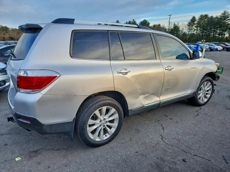 2013 TOYOTA HIGHLANDER LIMITED  