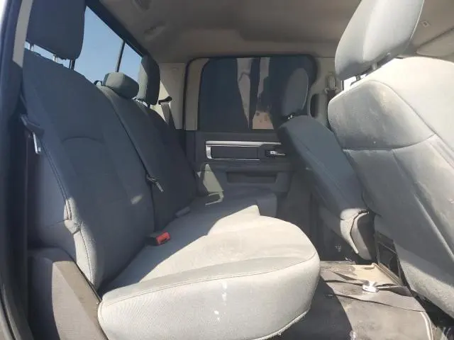 2017 RAM 1500 SLT  