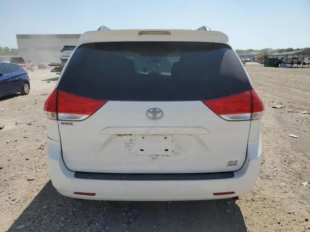 2012 TOYOTA SIENNA XLE