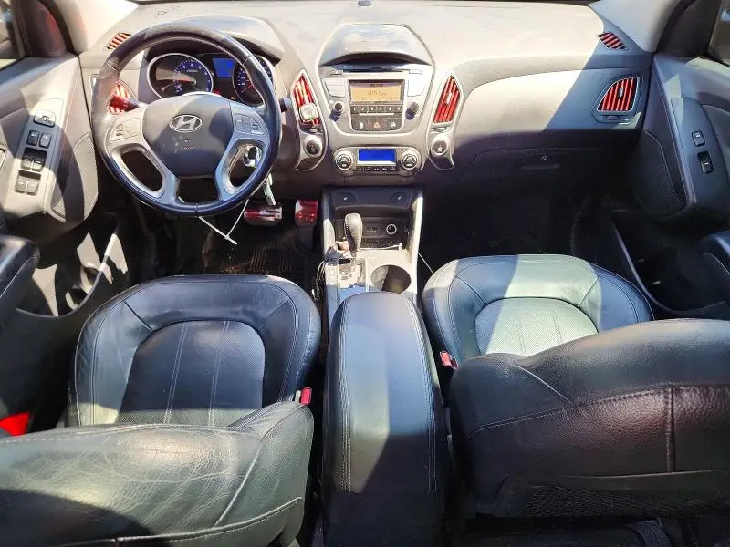2010 HYUNDAI TUCSON GLS  