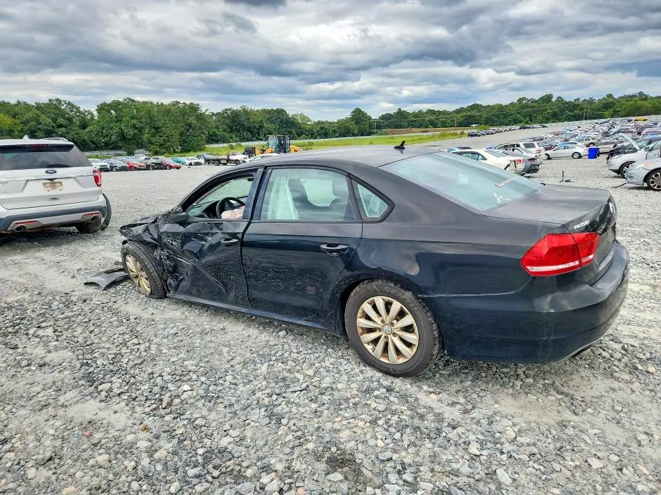 2013 VOLKSWAGEN PASSAT S  