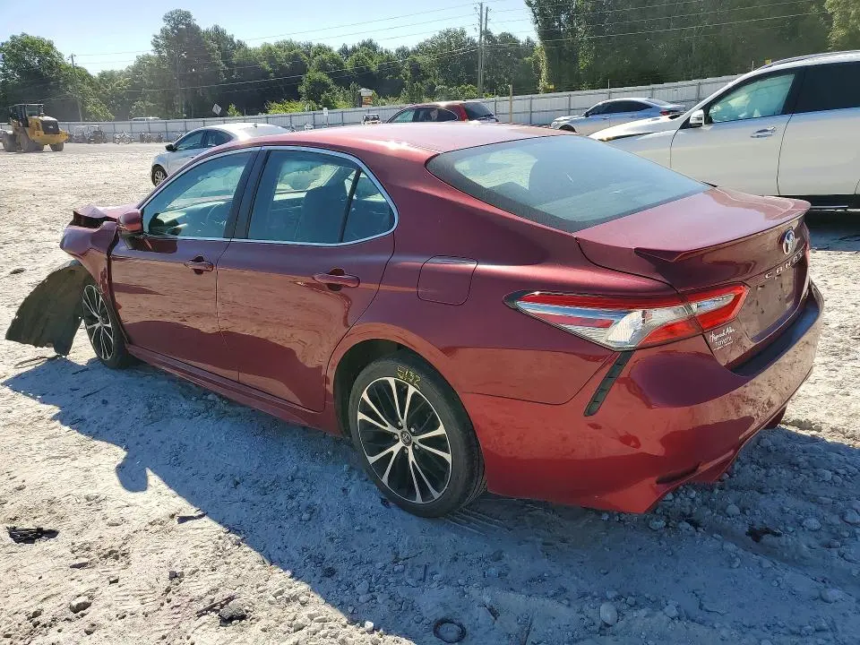 2018 TOYOTA CAMRY SE  