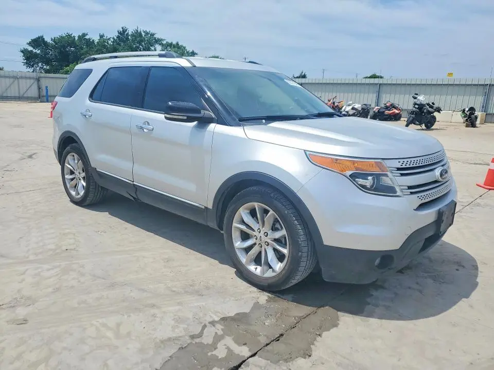 2013 FORD EXPLORER XLT  