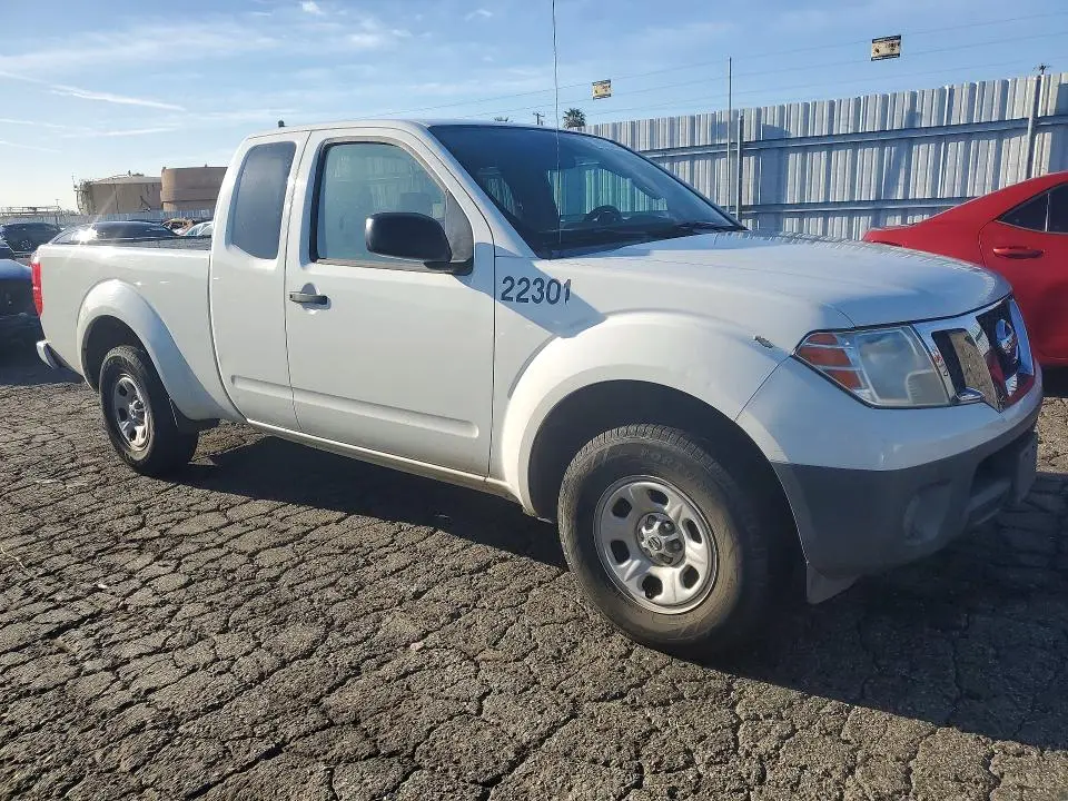 2015 NISSAN FRONTIER S  