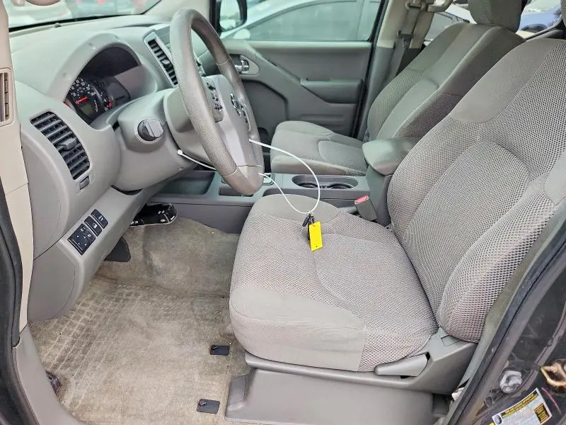 2015 NISSAN FRONTIER S  
