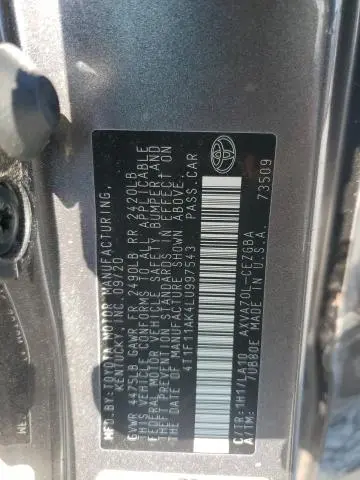 2020 TOYOTA CAMRY XLE  