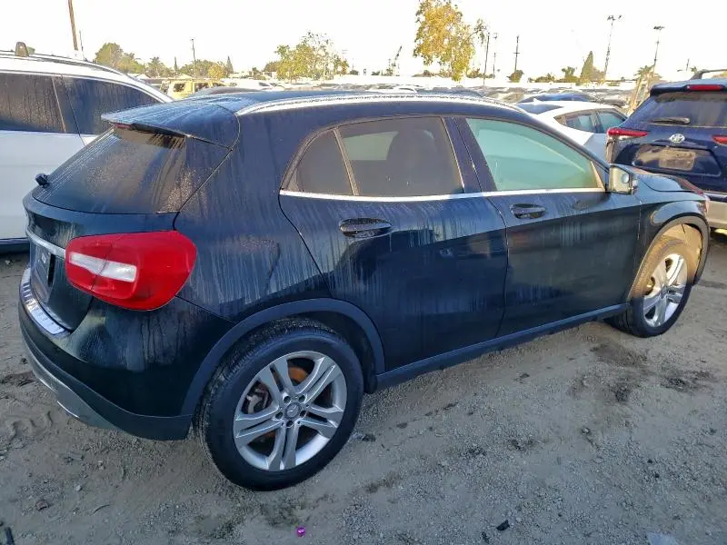 2015 MERCEDES-BENZ GLA 250  