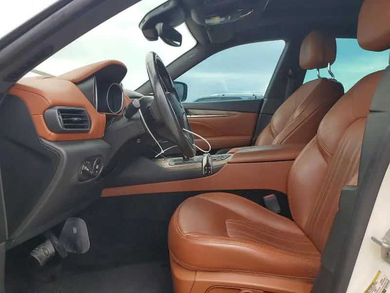 2019 MASERATI LEVANTE LUXURY  