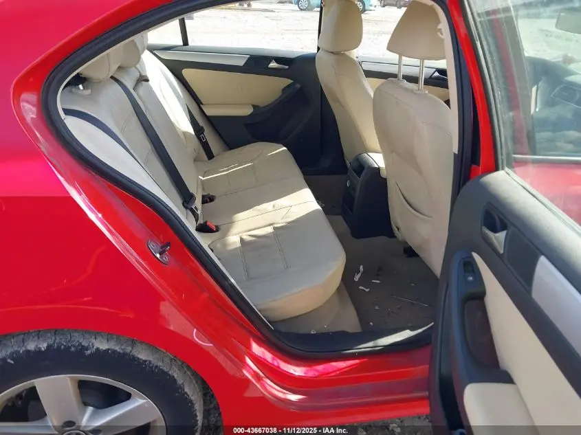 2012 VOLKSWAGEN JETTA 2.0L TDI