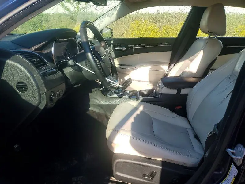 2017 CHRYSLER 300 LIMITED  