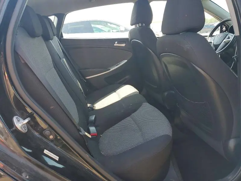 2012 HYUNDAI ACCENT GS  