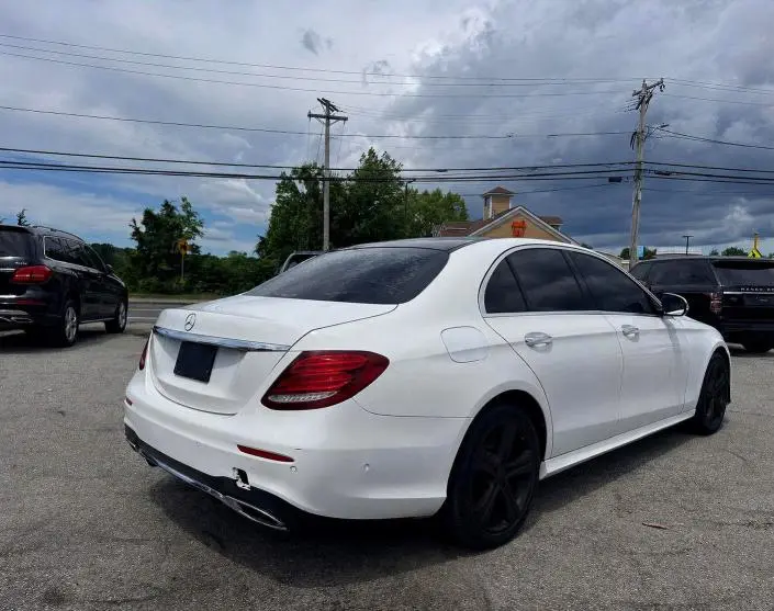 2018 MERCEDES-BENZ E 300  