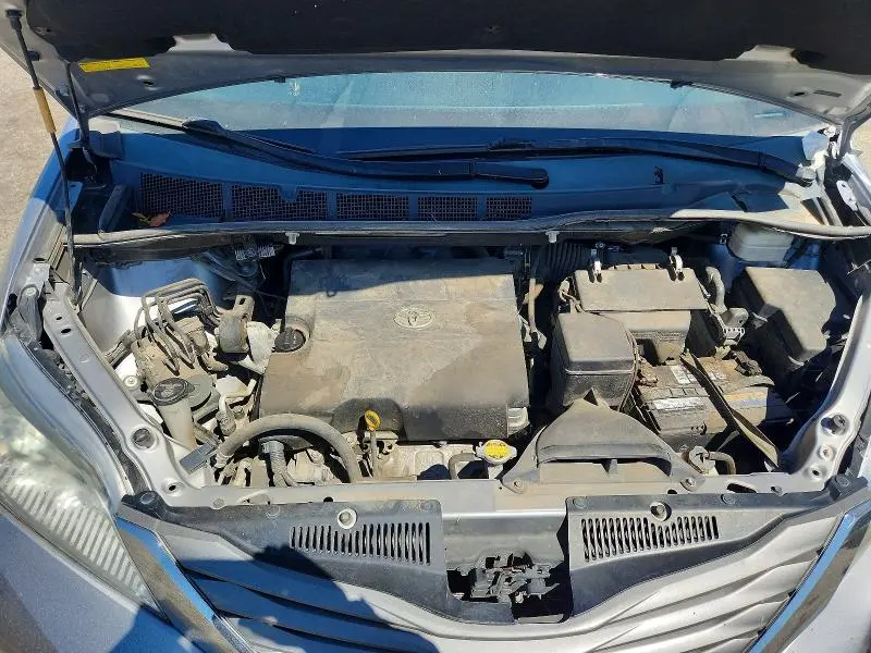 2012 TOYOTA SIENNA XLE 8-PASSENGER  