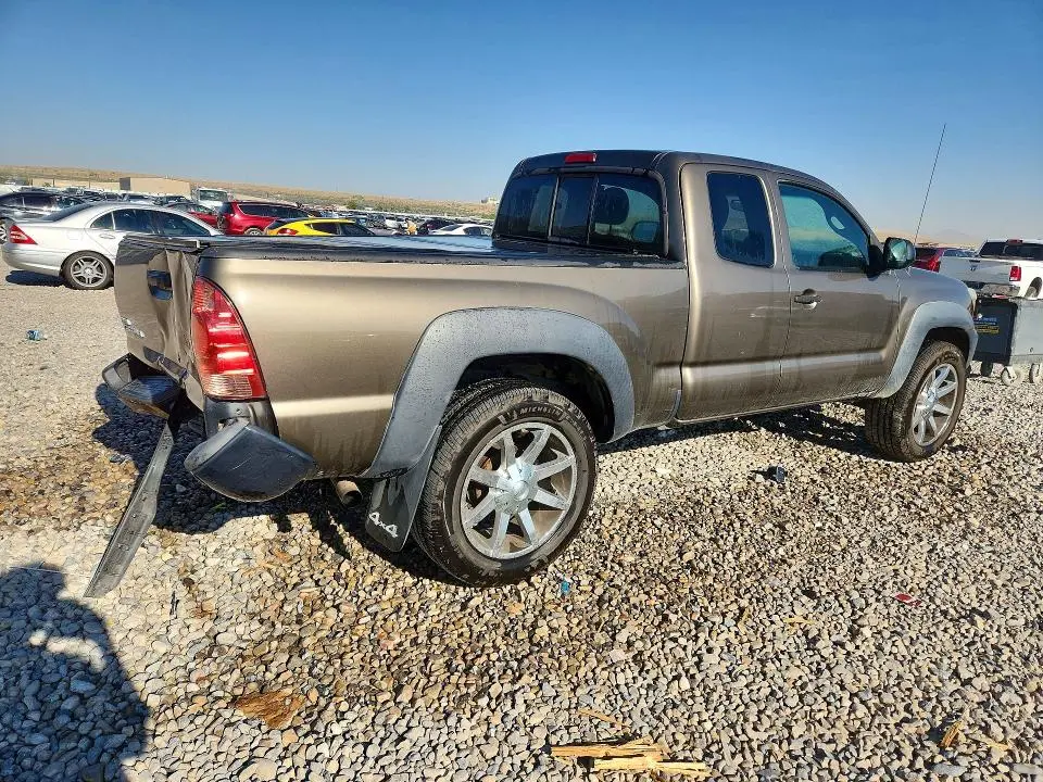 2015 TOYOTA TACOMA BASE  