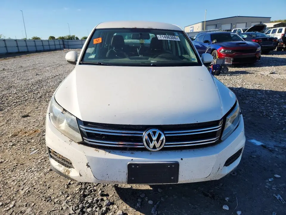 2013 VOLKSWAGEN TIGUAN S  