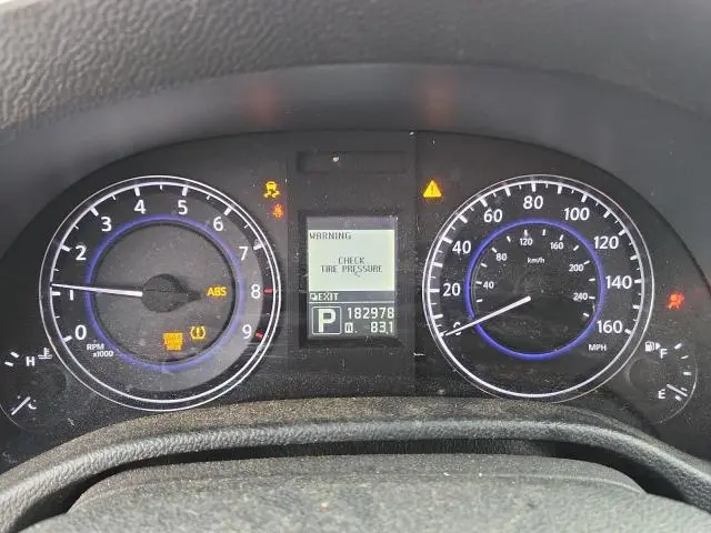 2011 INFINITI G37 BASE  