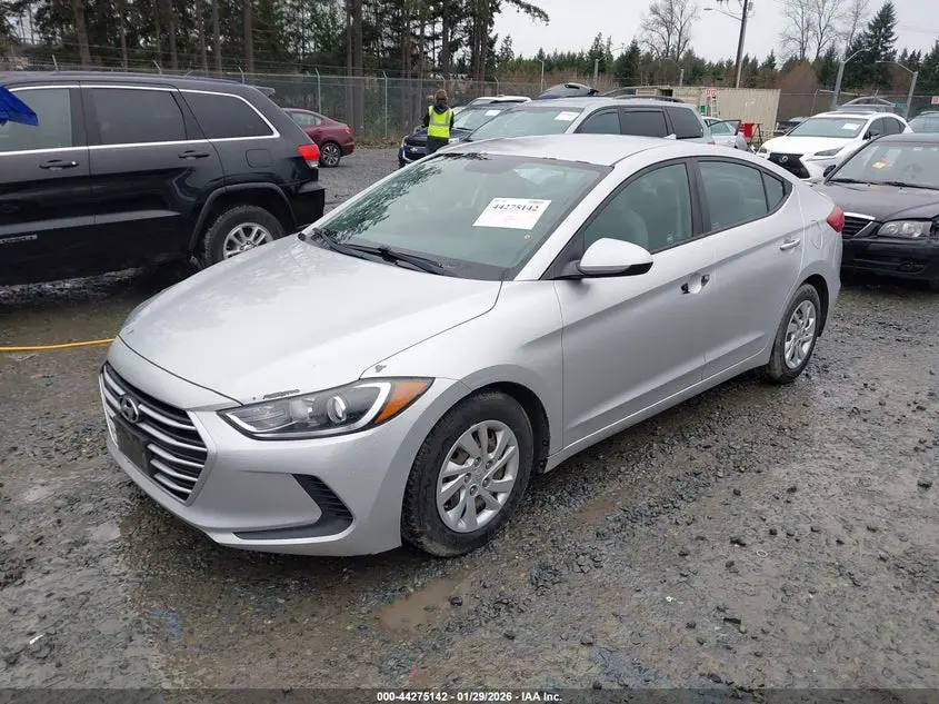 2017 HYUNDAI ELANTRA SE