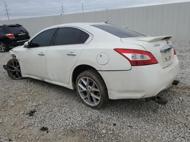 2010 NISSAN MAXIMA S  