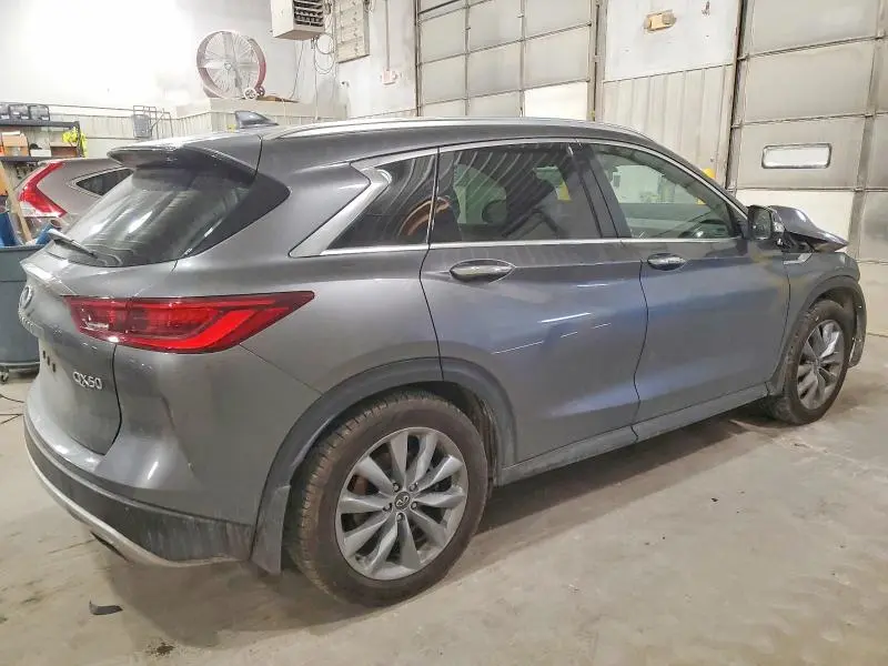 2022 INFINITI QX50 LUXE  