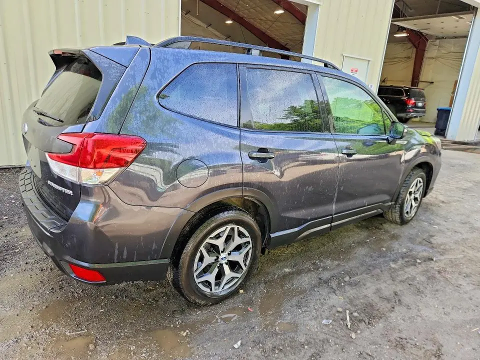 2019 SUBARU FORESTER PREMIUM  
