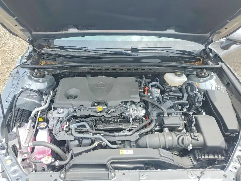 2025 TOYOTA CAMRY XLE  