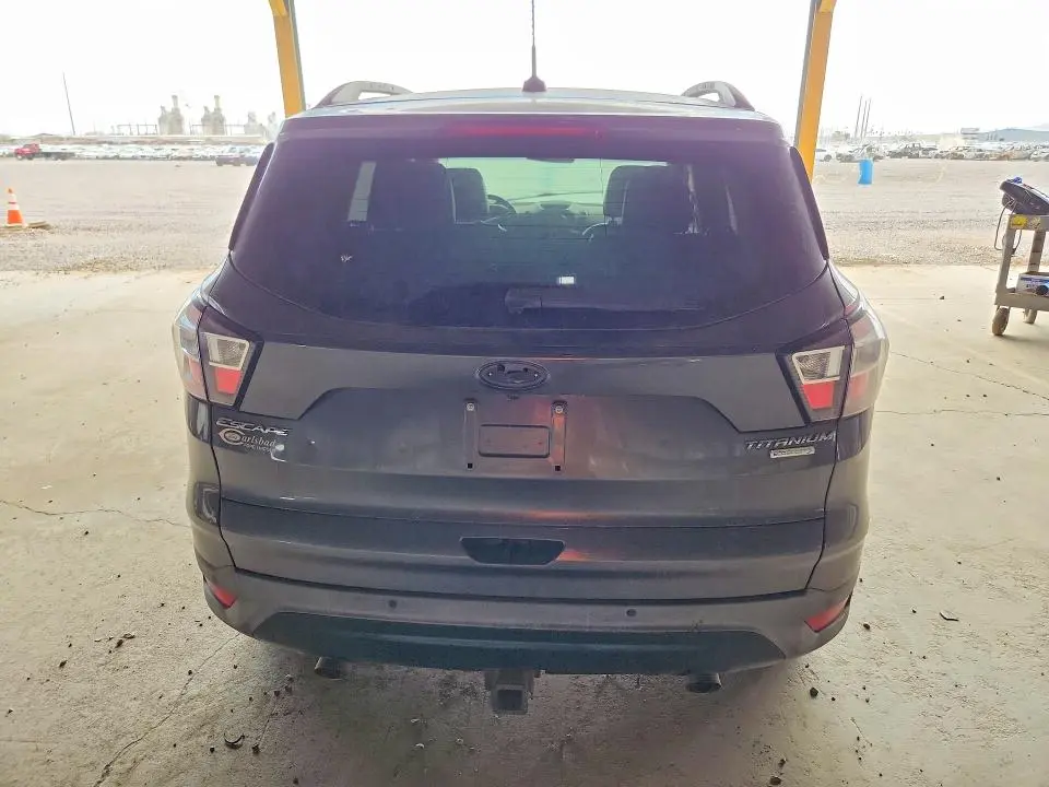 2017 FORD ESCAPE TITANIUM  