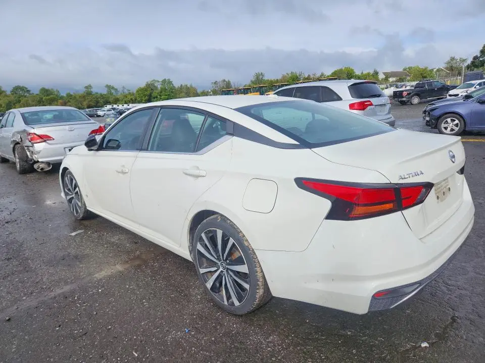 2019 NISSAN ALTIMA SR  