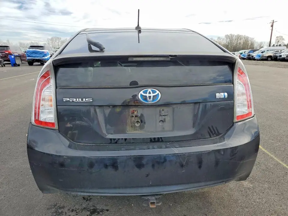 2014 TOYOTA PRIUS THREE  