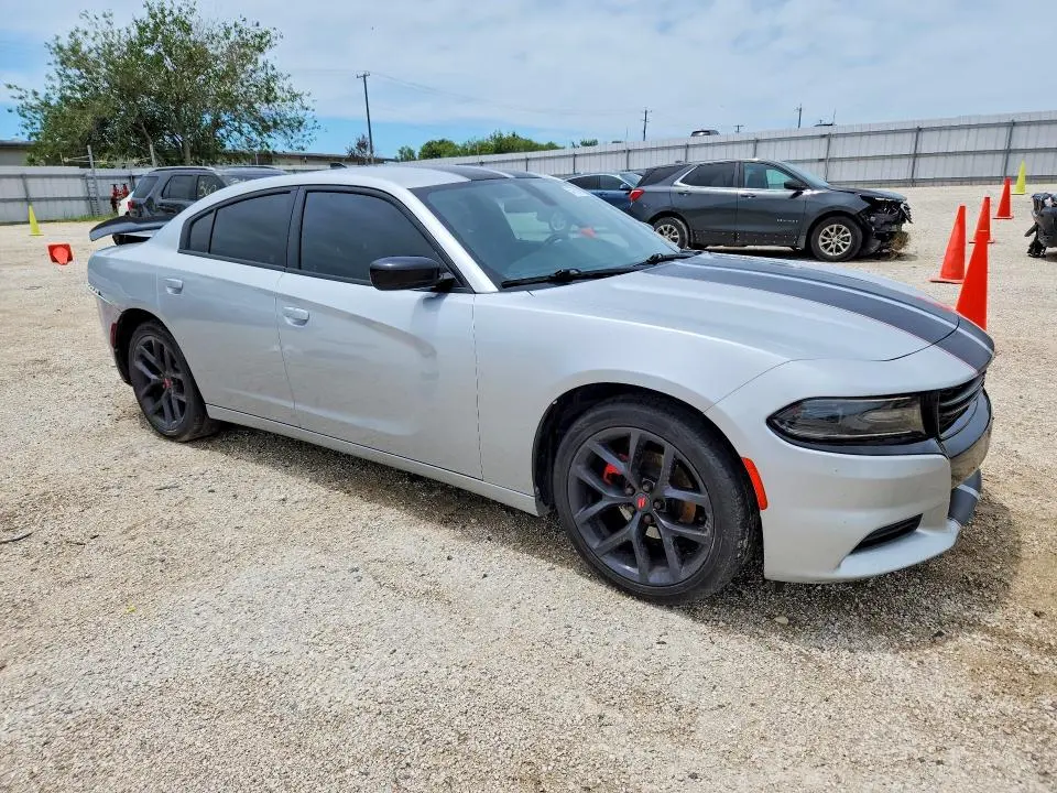 2020 DODGE CHARGER SXT  
